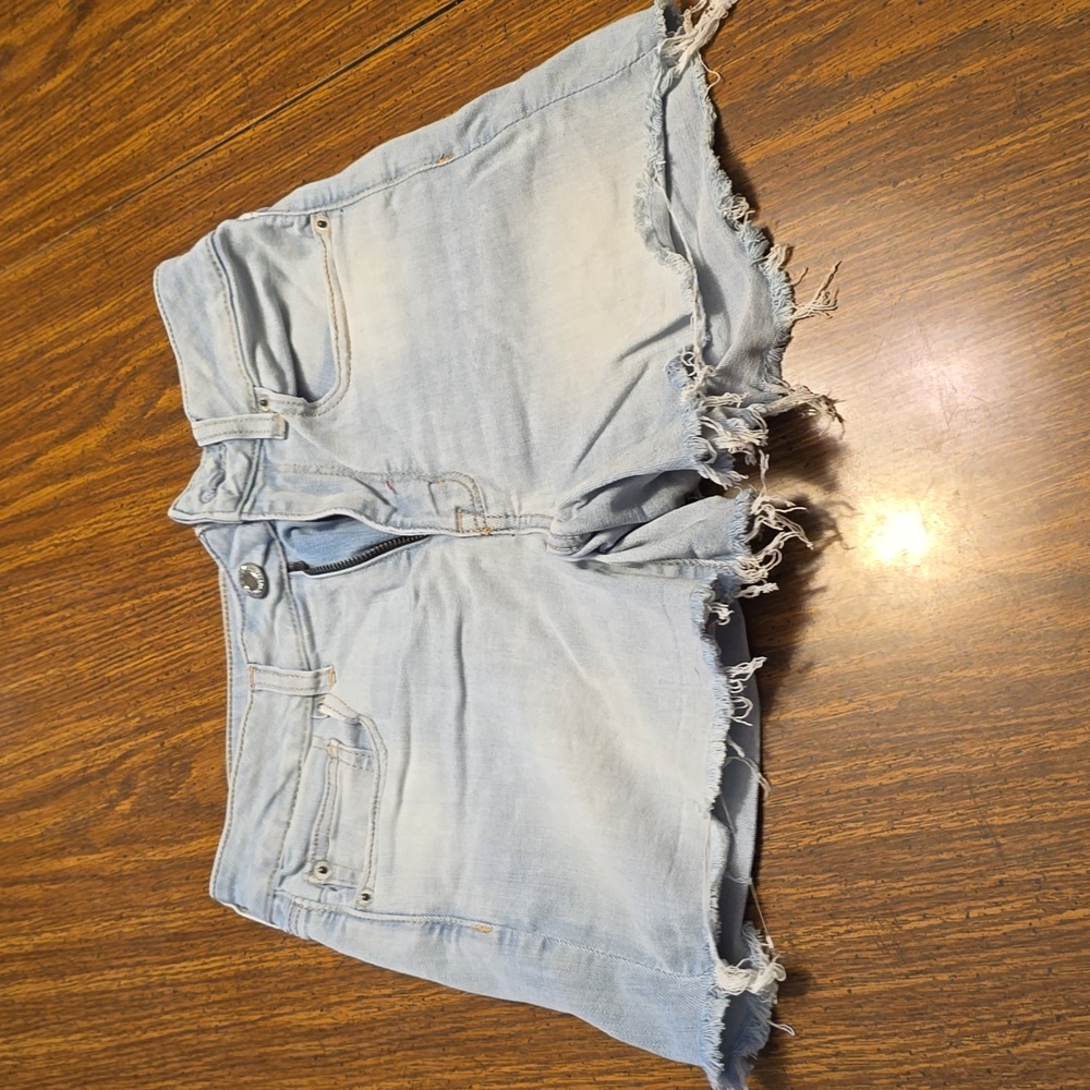 American Eagle light wash shorts
